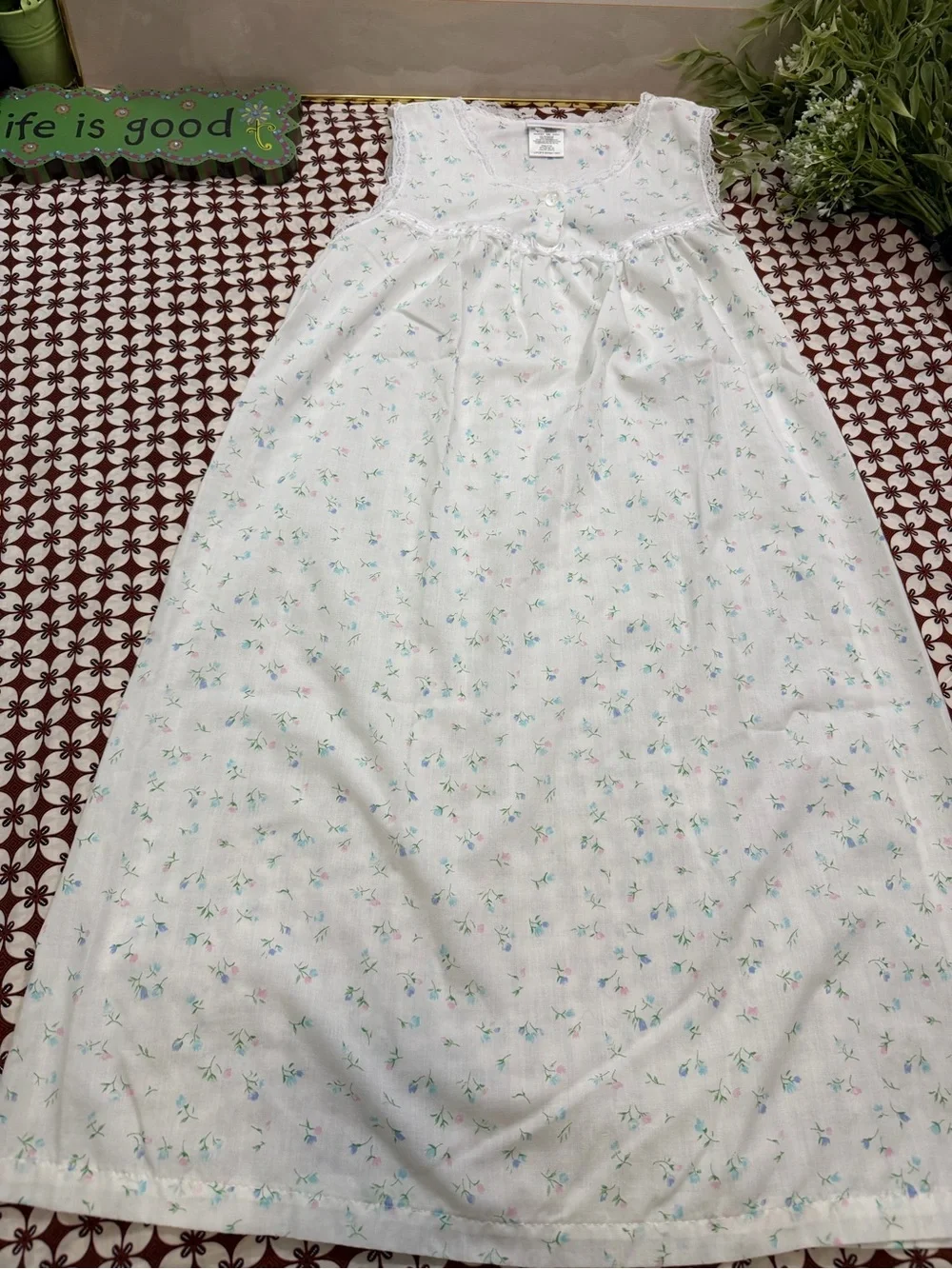 Vintage White Floral Nightgown Dress